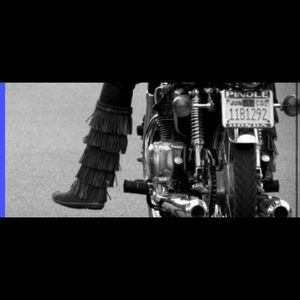 Minnetonka fringe boot